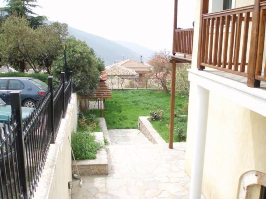 Вілла House In Delphi Екстер'єр фото